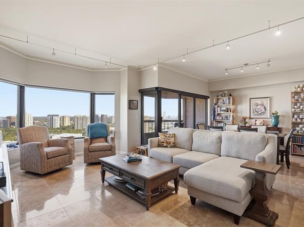 3030  Mckinney Avenue  2203, Dallas Texas 75204