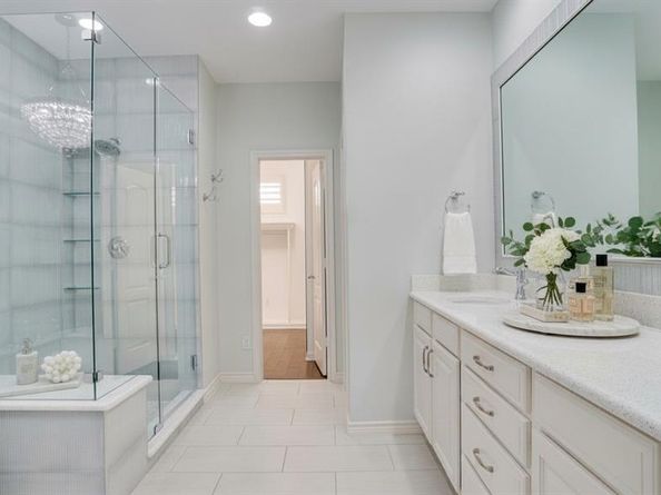 15846  Breedlove Place  152, Addison Texas 75001