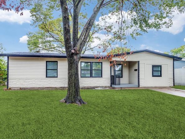 2314  Bluffton Drive , Dallas Texas 75228