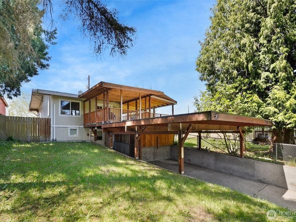 8649 18th Avenue SW, Seattle WA 98106