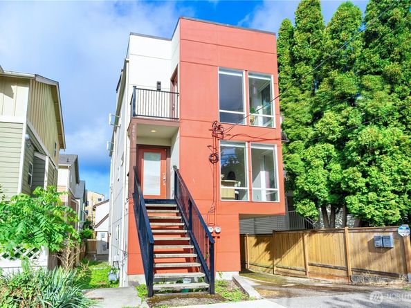 8853 Stone Avenue N, Seattle WA 98103