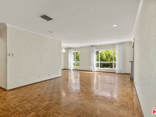 7300 Franklin Avenue 447, Los Angeles CA 90046