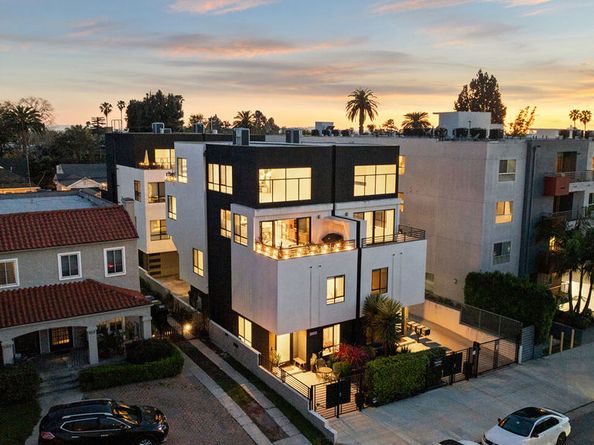 5014 Rosewood Avenue, Los Angeles CA 90004