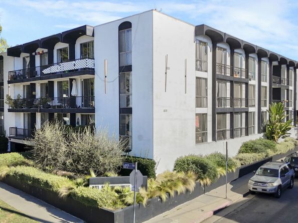 8011 Romaine Street, Los Angeles CA 90046