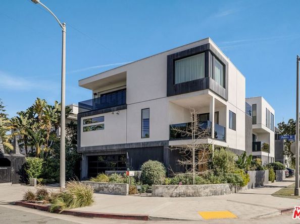 1208 Palms Boulevard, Venice CA 90291