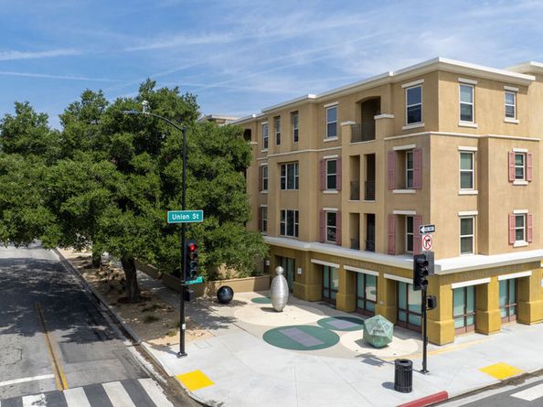 128 N Oak Knoll Avenue 202, Pasadena CA 91101