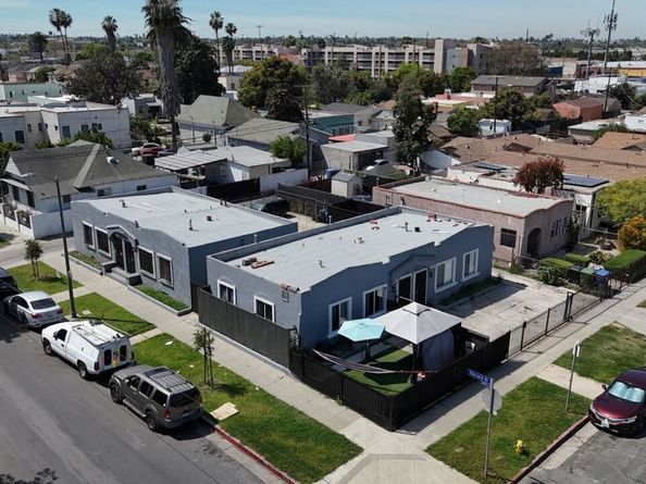 1700 W 60th Street, Los Angeles CA 90047