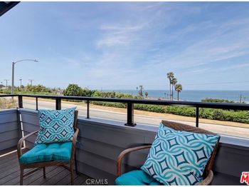 454 Palos Verdes Boulevard