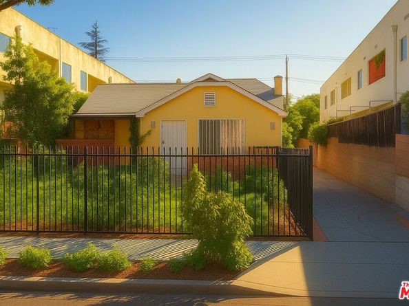 928 N Genesee Avenue, West Hollywood CA 90046