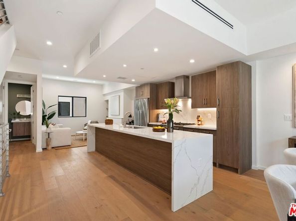 3809 S Verona Court, Los Angeles CA 90066