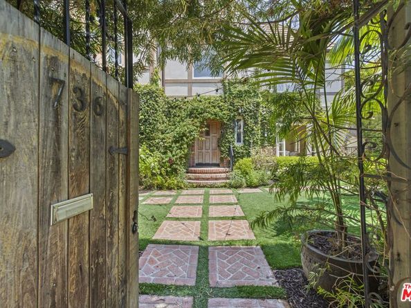 736 S Cloverdale Avenue, Los Angeles CA 90036