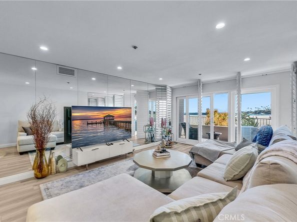 1 3rd Place, Long Beach CA 90802