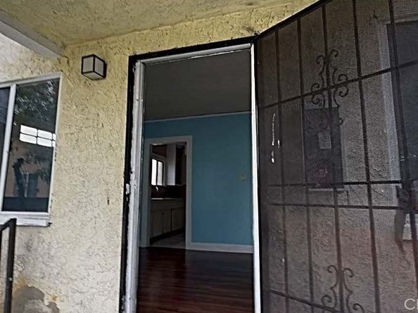 5142 S 4th Avenue, Los Angeles CA 90043