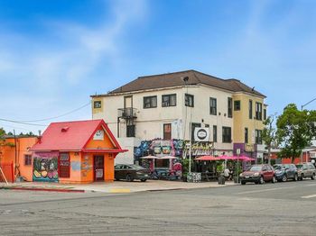 2701 11 Imperial Avenue