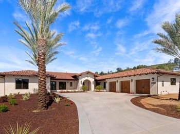 2525 Date Palm Court