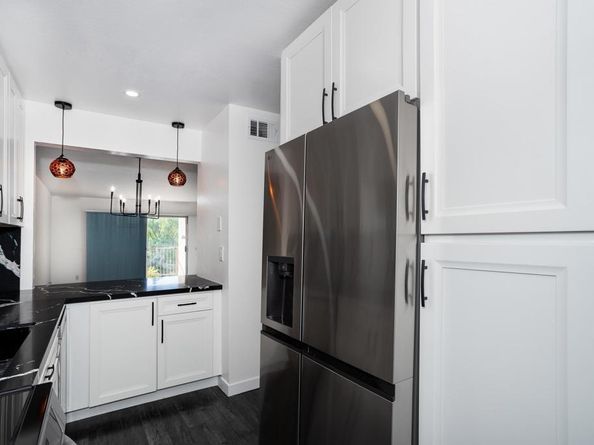 5700 Baltimore Drive 16, La Mesa CA 91942