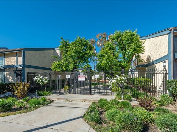 16715 Vanowen, Van Nuys CA 91406