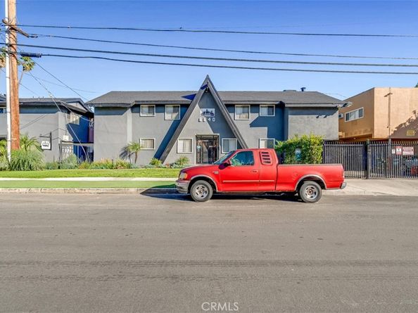 6640 Darby Avenue, Reseda CA 91335