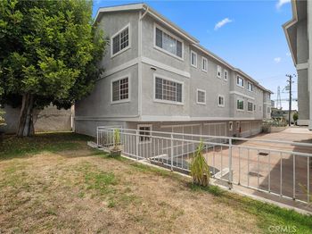 2609 Vanderbilt Lane