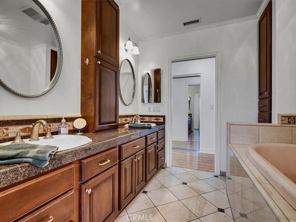 4520 PEPPERWOOD Avenue, Long Beach CA 90808