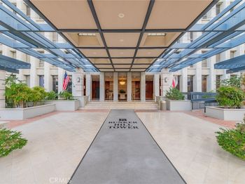 800 W 1st Street