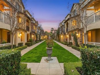 755 S Kroeger Street