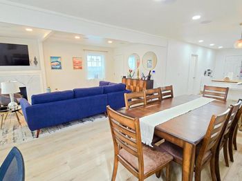 4383 Van Dyke Avenue