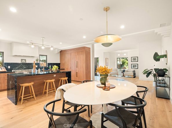 11911 Hartsook, Valley Village CA 91607