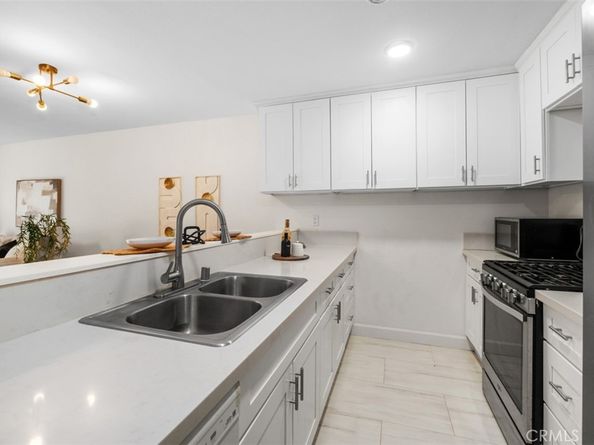 324 Tangelo 325, Irvine CA 92618