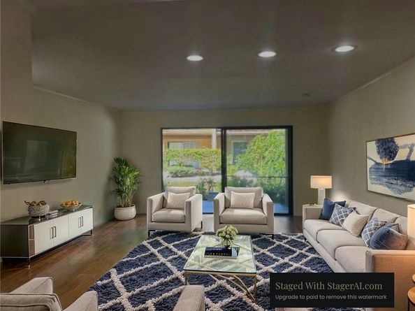 124 Tangelo Unit 390, Irvine CA 92618