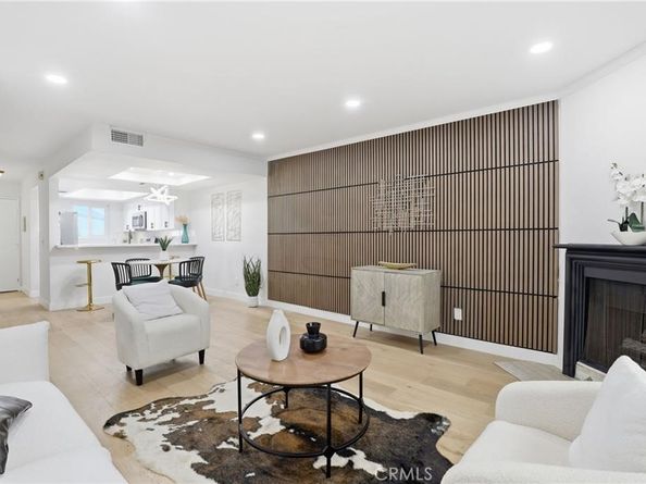 11119 Camarillo 104, West Toluca Lake CA 91602