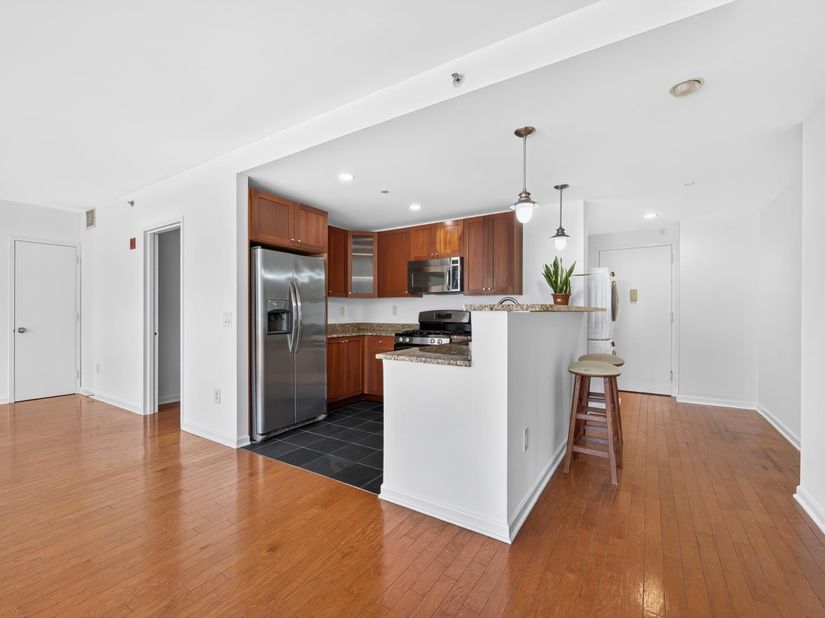 700 Grove St 2G, Jersey City NJ 07310