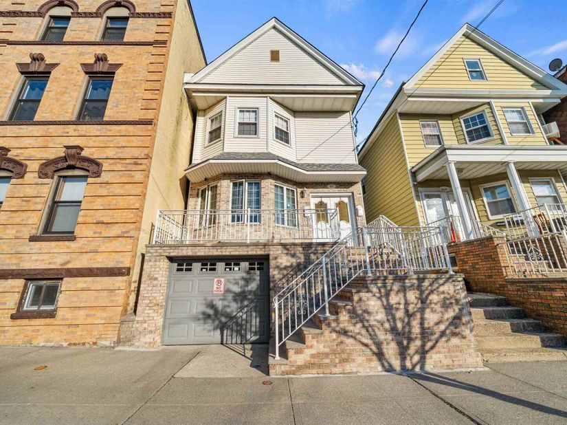 666 Kennedy Blvd, Bayonne NJ 07002