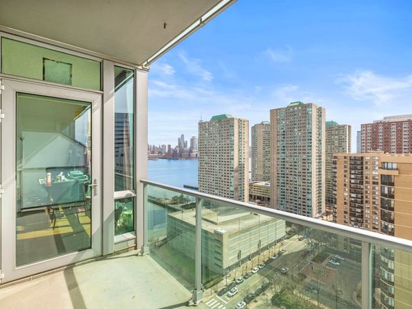 20 Newport Parkway 2306, Jersey City NJ 07310