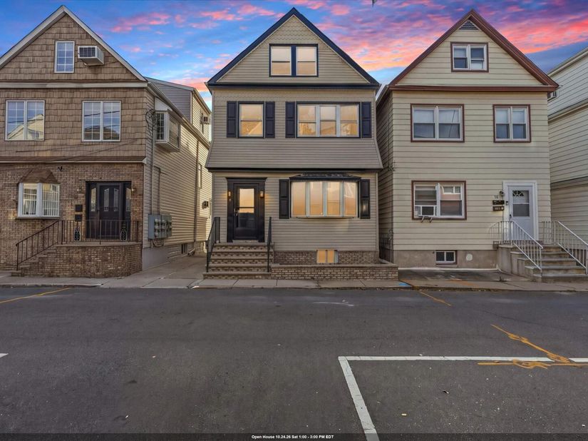 14 Obrien Ct, Bayonne NJ 07002