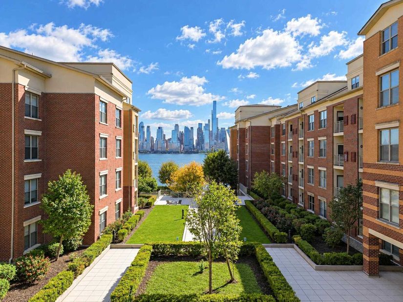 26 Avenue At Port Imperial 425, West New York NJ 07093