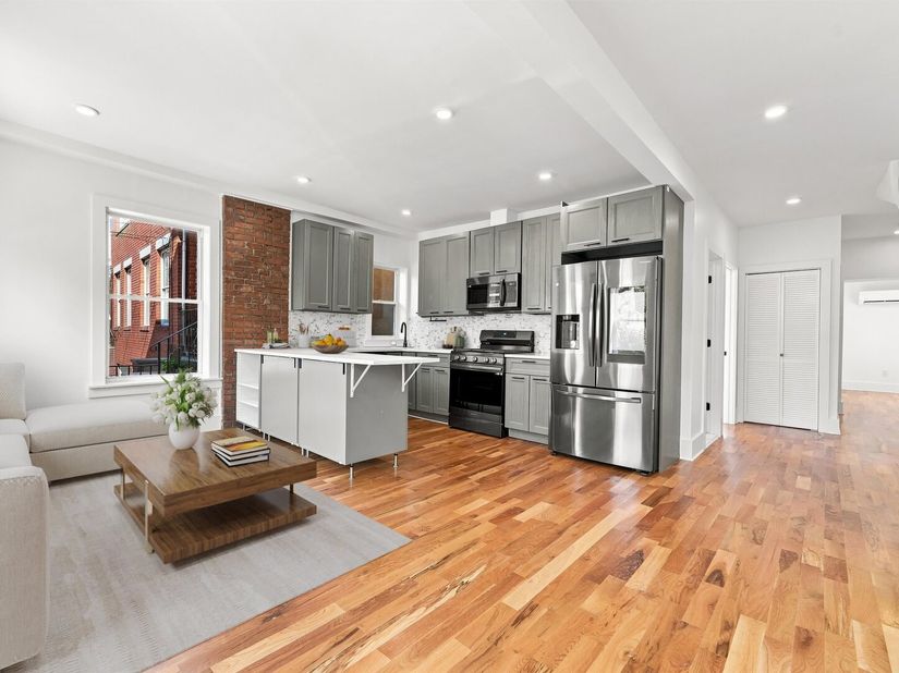 286 Halladay St, Jersey City NJ 07304