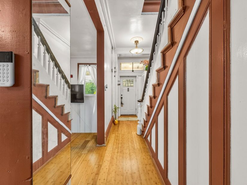 206 Danforth Ave, Jersey City NJ 07305