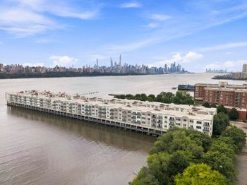 335 The Promenade