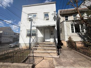 38 Cliff St
