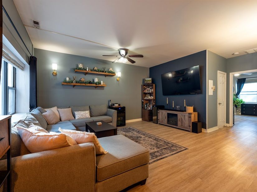 82 Jackson St A6, Hoboken NJ 07030