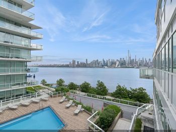 800 Avenue At Port Imperial