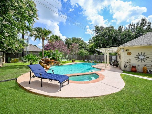 17518 Rustling Aspen Lane, Houston TX 77095