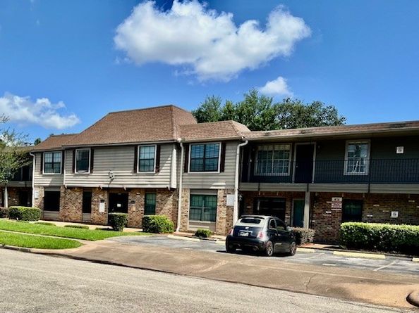 606 Marshall Street B36, Houston TX 77006