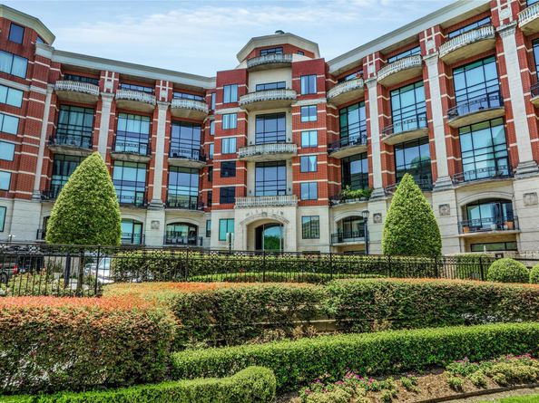 5005 Hidalgo Street 601, Houston TX 77056