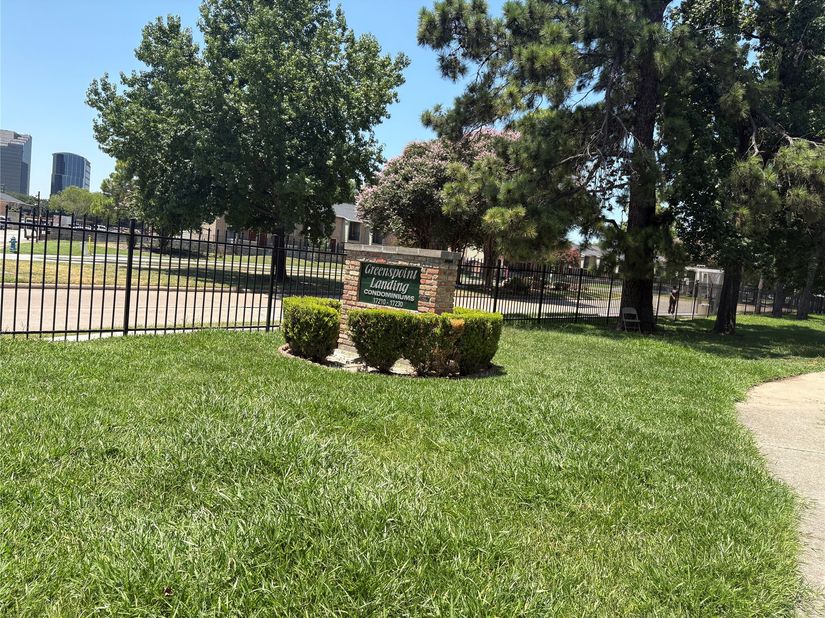 17230 Imperial Valley Drive 24, Houston TX 77060