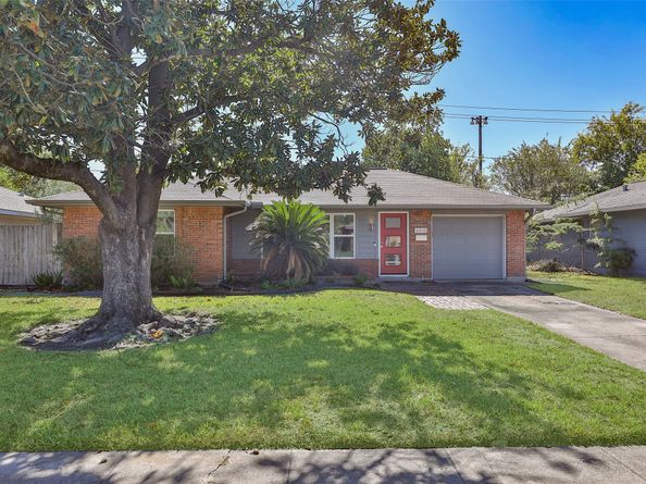 4613 Libbey Lane, Houston TX 77092