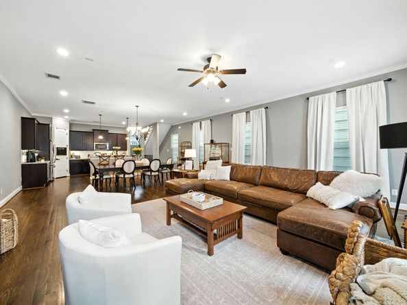 920 W 20th Street B, Houston TX 77008