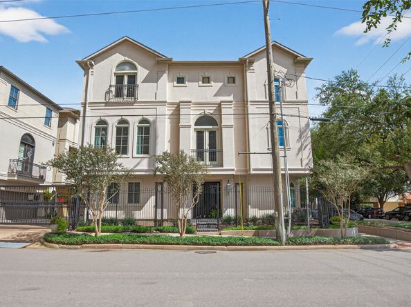 2624 Helena Street, Houston TX 77006