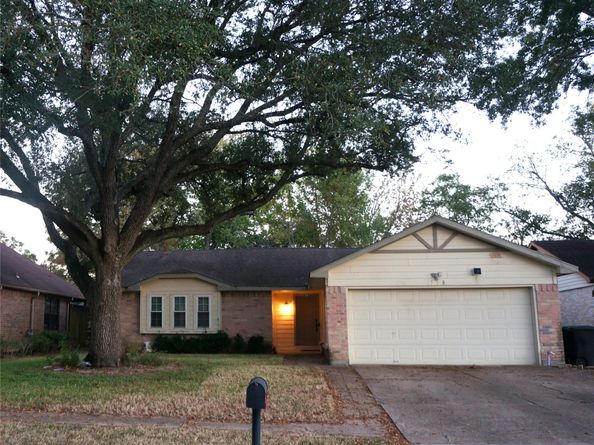 718 Silverpines Road, Houston TX 77062